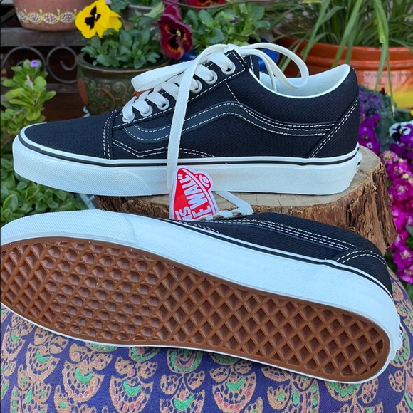 NIB Black Old Skool Vans Sz 8 - Picture 8 of 16